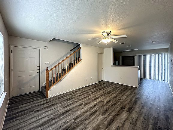3rd image of 307 Creek St APT D