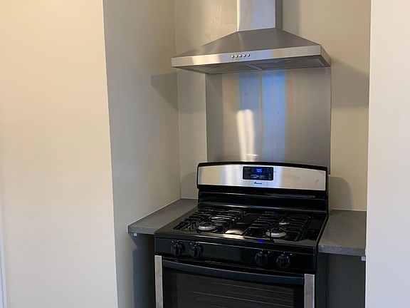 New gas range with range hood