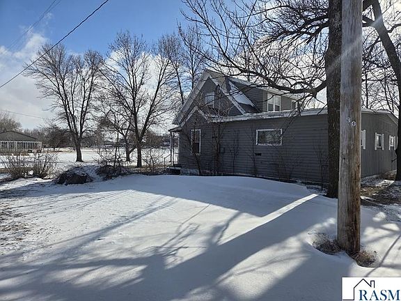 5th image of 110 3rd St