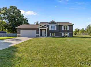 2116 Westfield Ln, Otsego, MI 49078