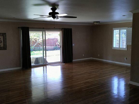 3rd image of 1444 E Danes Dr