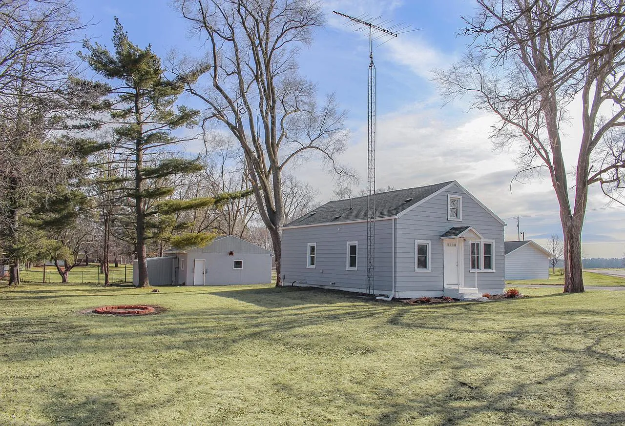 N1092 Clover ROAD photo 1