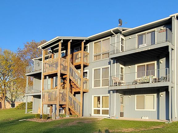 2nd image of 211 Southbrooke Dr APT 3
