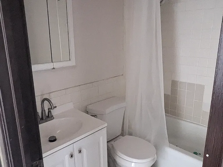 5306 N Cumberland Ave #321 — Photo 5