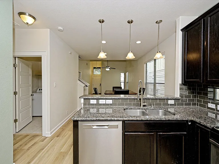 2101 Rivers Edge Way #29 — Photo 9