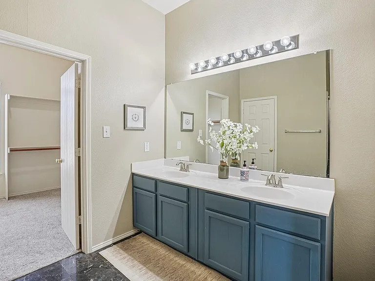 5825 Shetland Cir — Photo 31