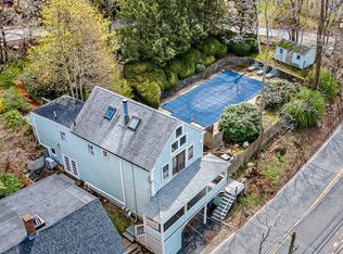 4 Butternut Ln, Gloucester, MA 01930