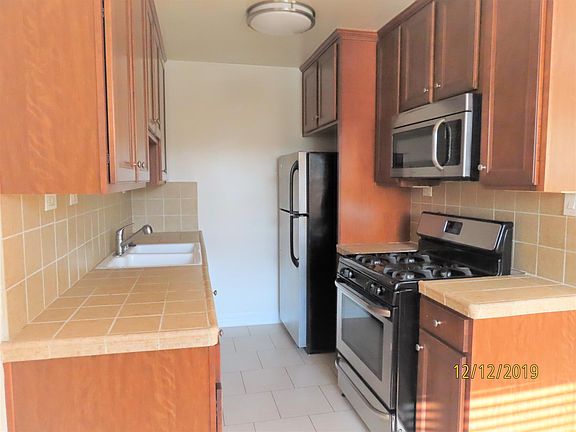 4th image of 3160 S Barrington Ave APT 205