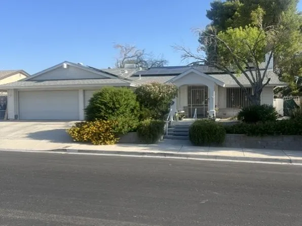 6184 Katella Ave, Las Vegas, NV 89118
