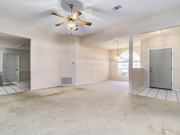 5th image of 2562 Holley Pl