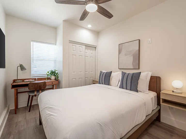 Calico Cir — Photo 16