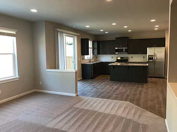 Kitchen+Family Room