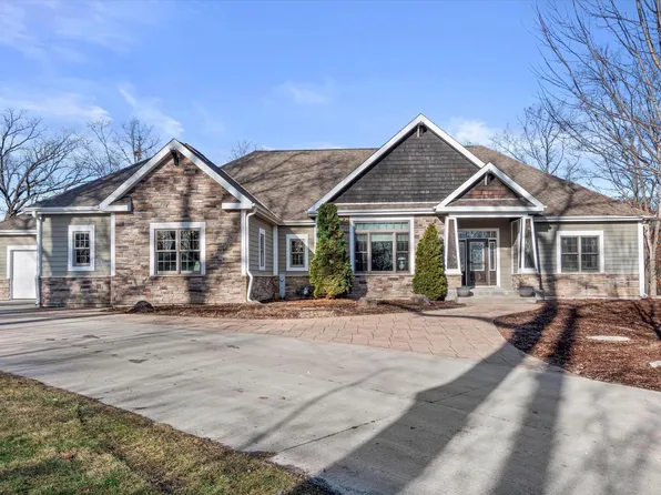 S84W12684 Schaefer DRIVE, Muskego, WI 53150