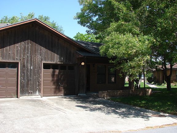 2nd image of 6216 NW King Arthur Ct