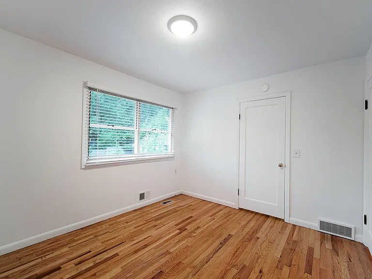 3801 SW Hamilton St — Photo 38