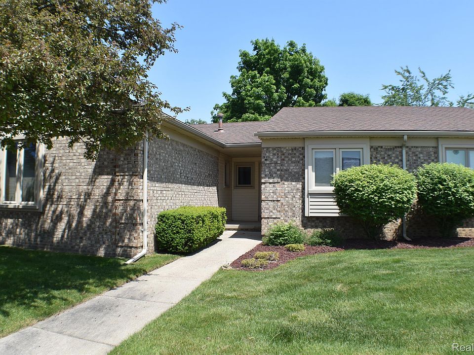 1st image of 45676 White Oak Dr