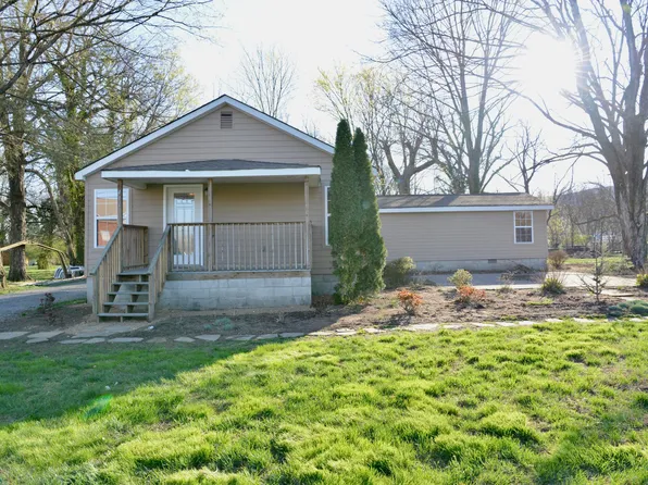 411 W Jackson Ave, Spring City, TN 37381