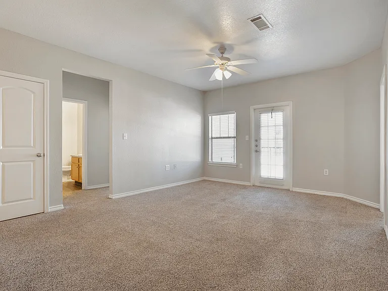 The Villas at Shaver Apartments — Photo 14
