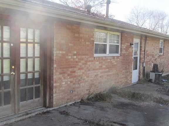 4th image of 2350 Impala Dr