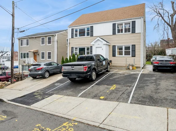 3 Hillhurst Street, Stamford, CT 06902