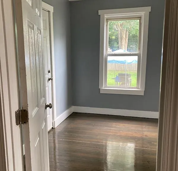 35 Linden St #1 — Photo 5