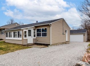 387 Harcourt Rd, Vermilion, OH 44089