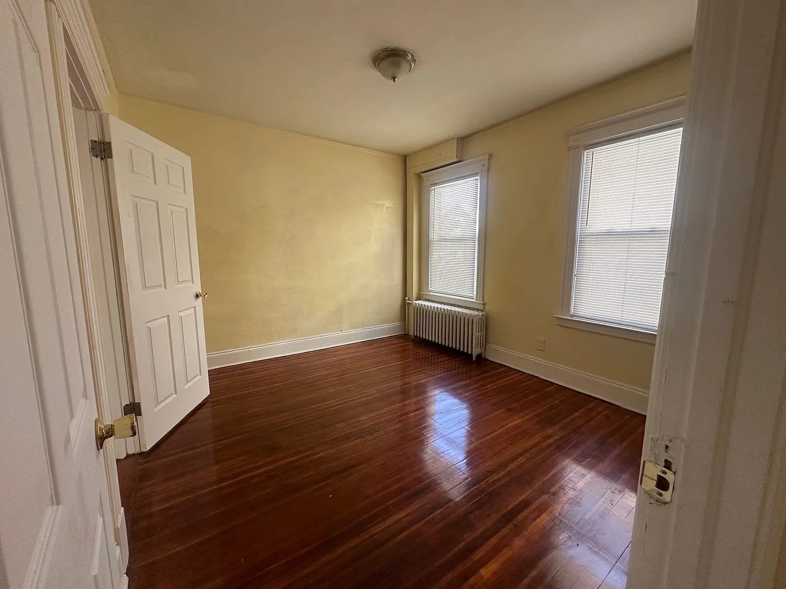 3 bed, 1100 sqft, $1,800 — Photo 4