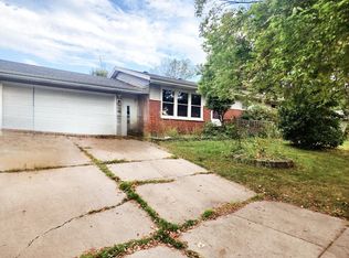 907 S 11th St, Wausau, WI 54403