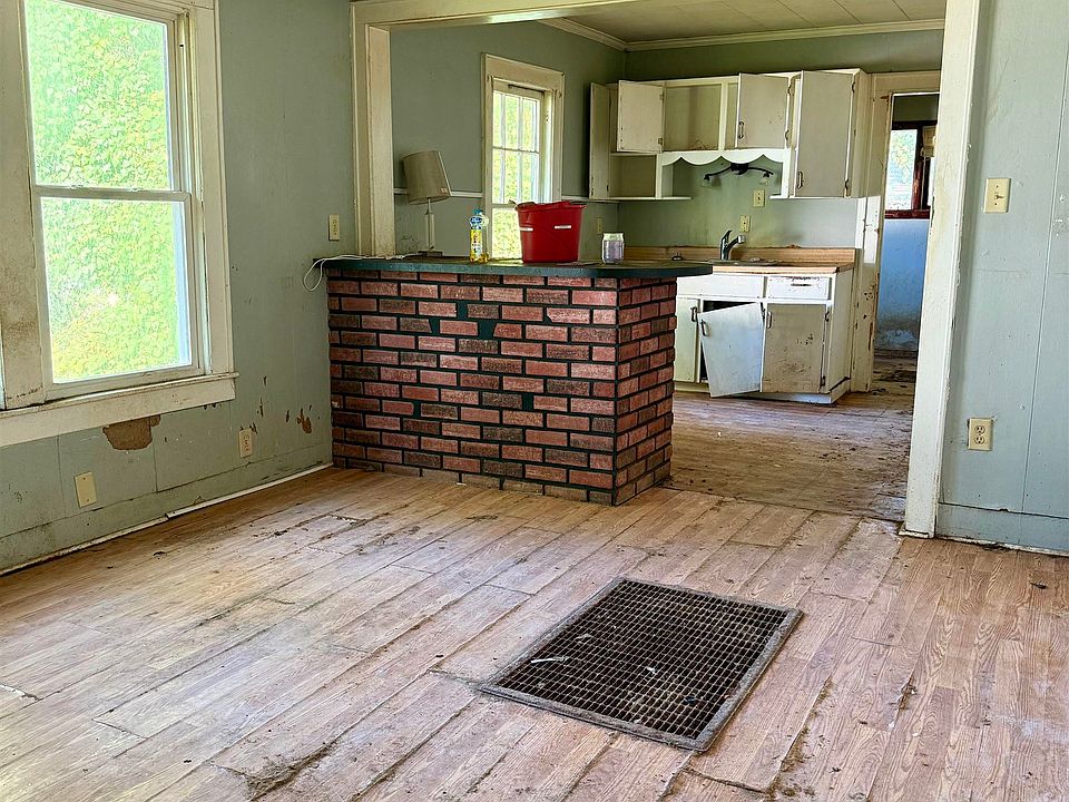 2nd image of 616 May Ct