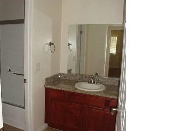 3rd image of 78650 Avenue 42 APT 1814