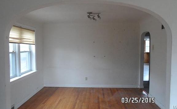 2nd image of 3811 Colonial Ave