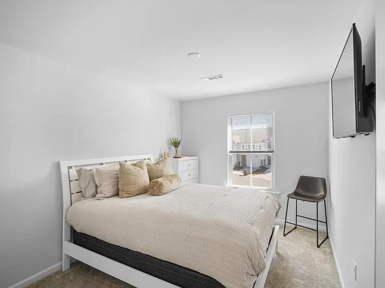 818 Falls Grove Trl — Photo 9