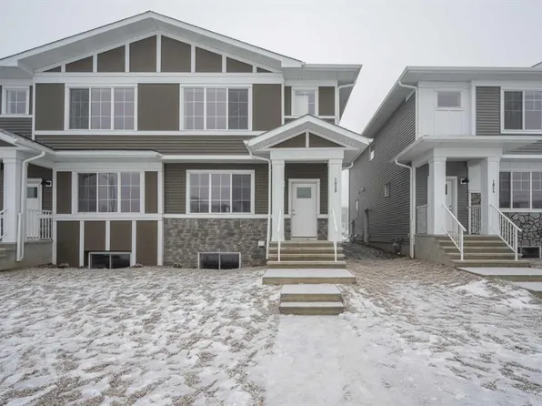 1020 W Lakeview Dr, Chestermere, AB T1X 2T3