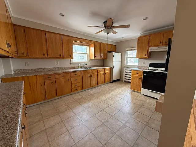 2 bed, $2,200 — Photo 4