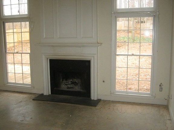 2nd image of 2930 Binghampton Ln
