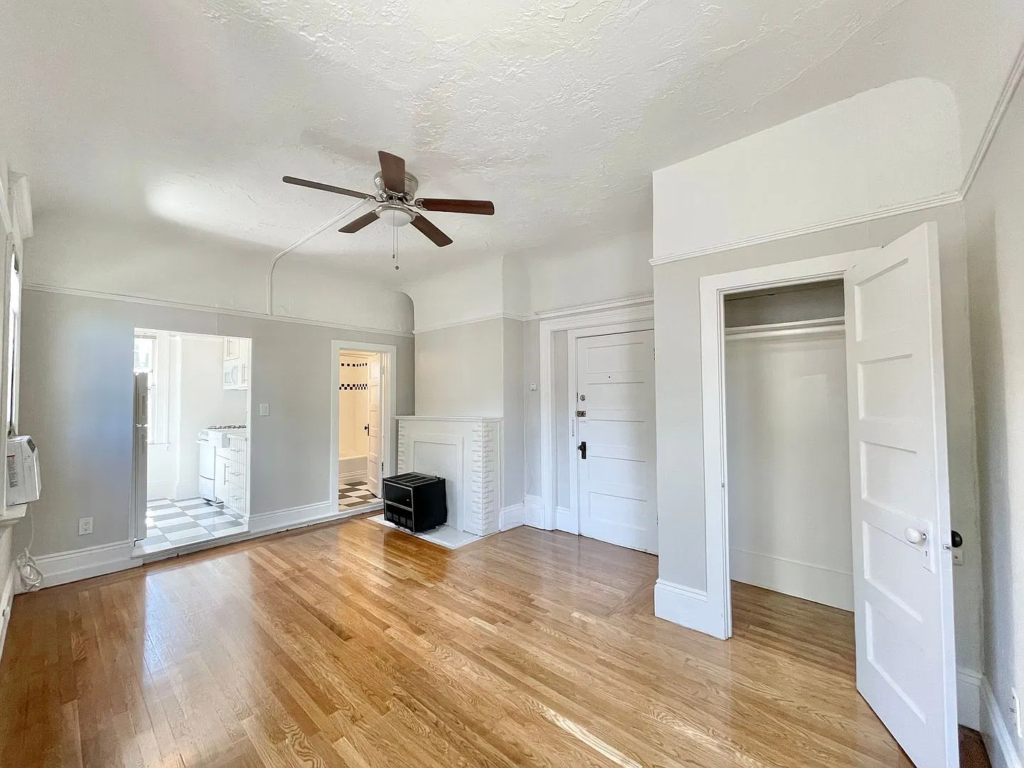 2600 N Street — Photo 4