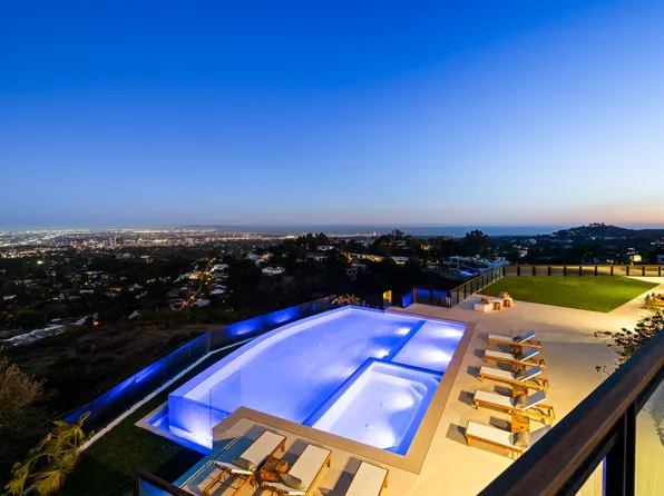 1204 Chickory Ln, Los Angeles, CA 90049