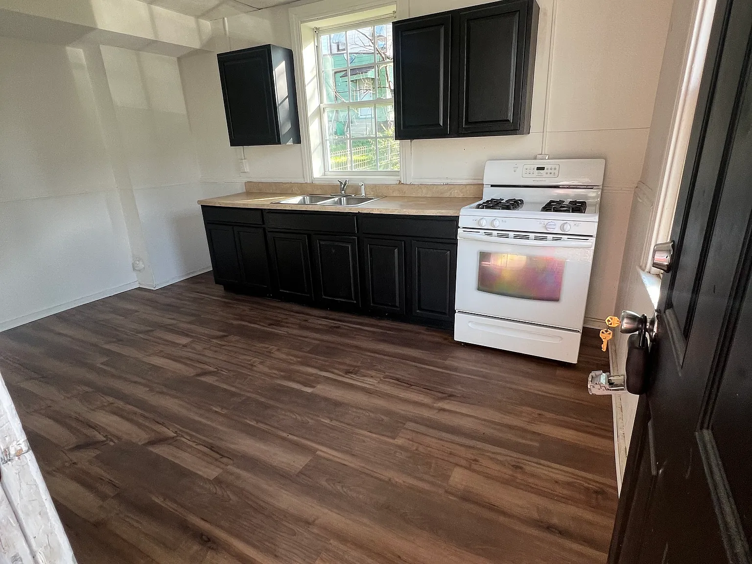 2 bed, 1150 sqft, $1,000 — Photo 2