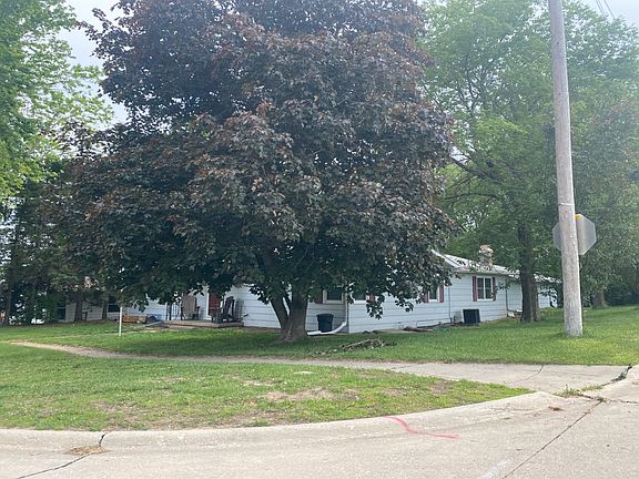 2nd image of 812 L St