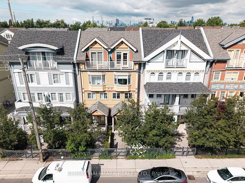 1st image of 82 Woodbine Ave