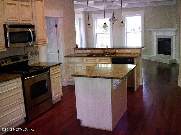 5th image of 1402 N LAURA Street
