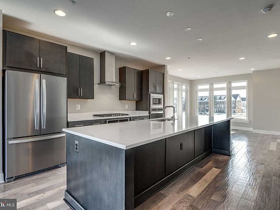 3rd image of 22871 Ember Brook Cir