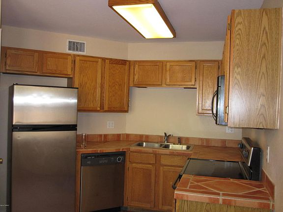 3rd image of 6655 N Canyon Crest Dr Unit 7138