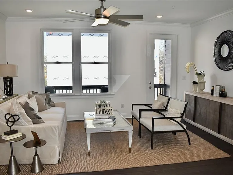 655 Beacon Dr — Photo 8