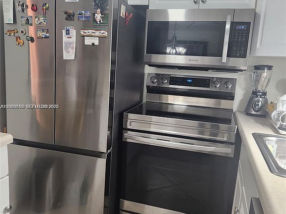5th image of 2114 Cambridge E #2114