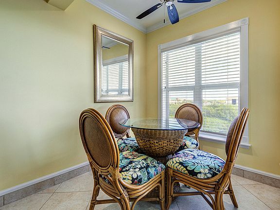 5th image of 5960 Peninsular Ave Unit 202