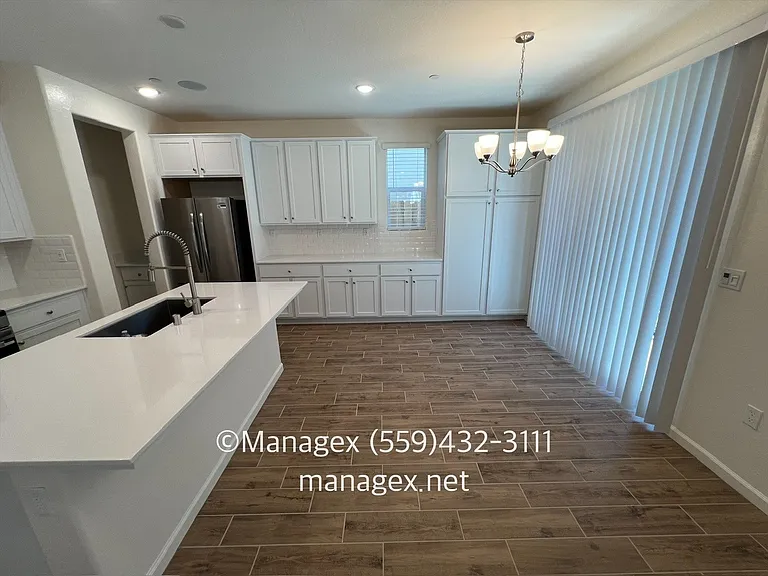 1516 Vintage Ln — Photo 5