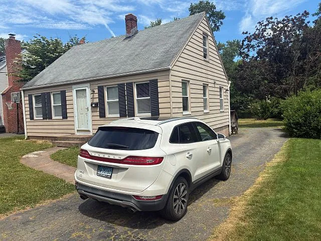 63 Thompson St