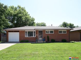 2720 S 39th St, Lincoln, NE 68506
