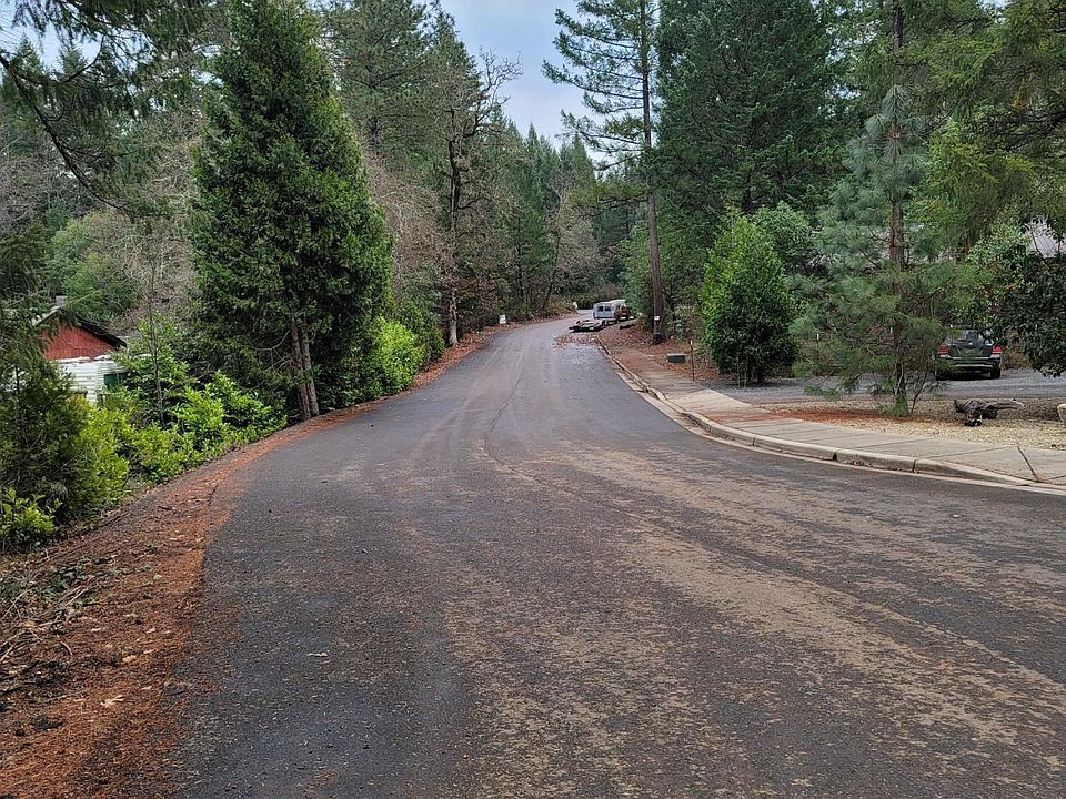 2nd image of 0 Stage Stop Dr